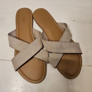 Old Navy Women's Crisscross Slide Sandals in Light Taupe